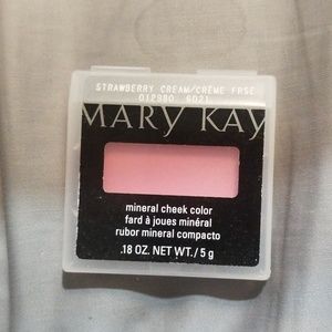Mary Kay Strawberry Cream Blush